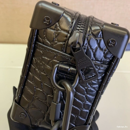 VUITTON TRUNK SOFT LOUIS 0414